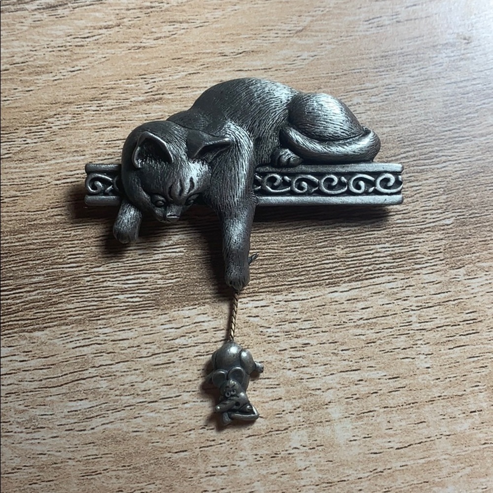 Vintage JJ Jonette Jewelry Pin